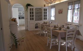 B&B Nadine Forlì - boutique eco stay con parcheggio gratuito